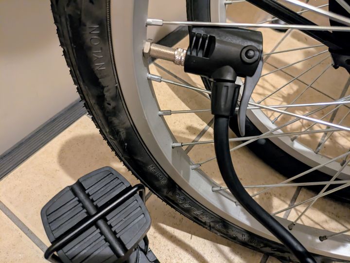 DAISO ダイソー 百均 100均 空気入れ 自転車 足ふみポンプ