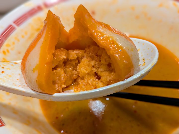 バーミヤン 「小籠包入り!」紅白団子の麻辣湯