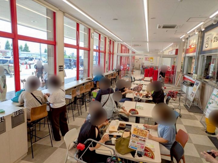 ロピア　伊勢崎店　フードコート　MTO　イートインスペース