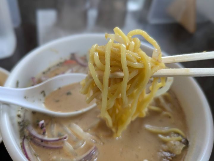麺処 霧笛　ホワイトガウラーメン