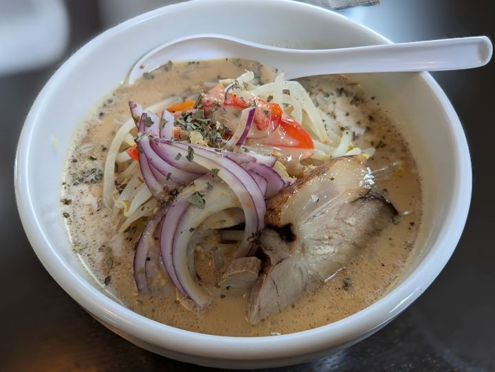 麺処 霧笛　ホワイトガウラーメン