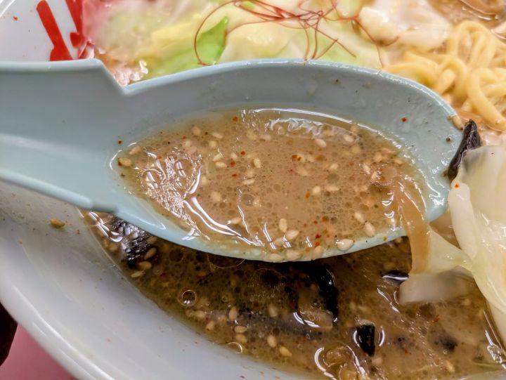 山岡家 濃厚白みそとんこつラーメン