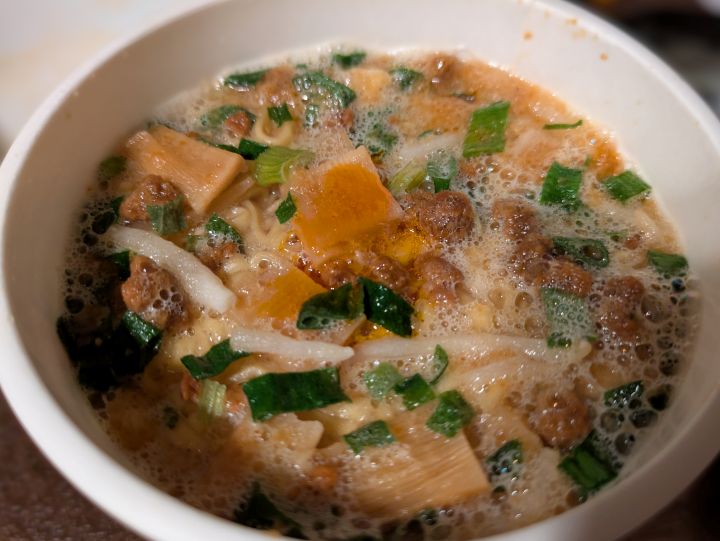 新みそきん　中身　具材　スープ　麺
