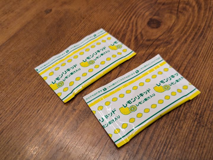 オリーブの丘のドリンクバーコーナにあるレモンリキッド