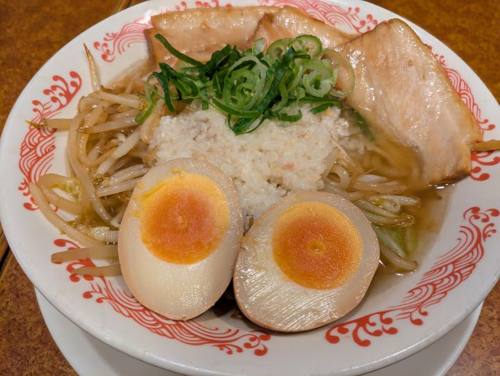 厚切り焼豚のバミ郎そばマシ盛の全体写真