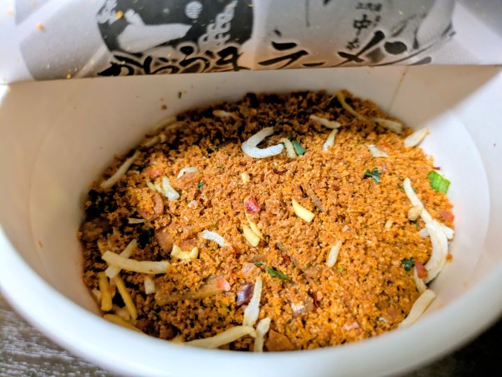 北極ラーメンカップ麺の蓋を開けた中身