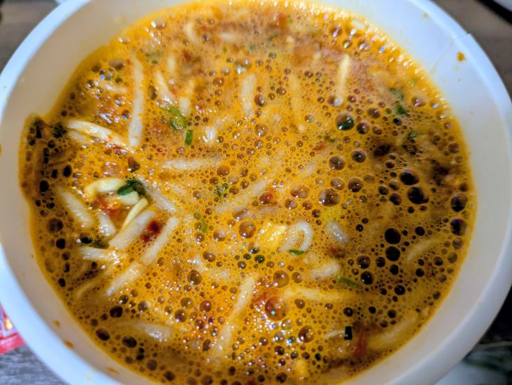 完成した北極ラーメンカップ麺