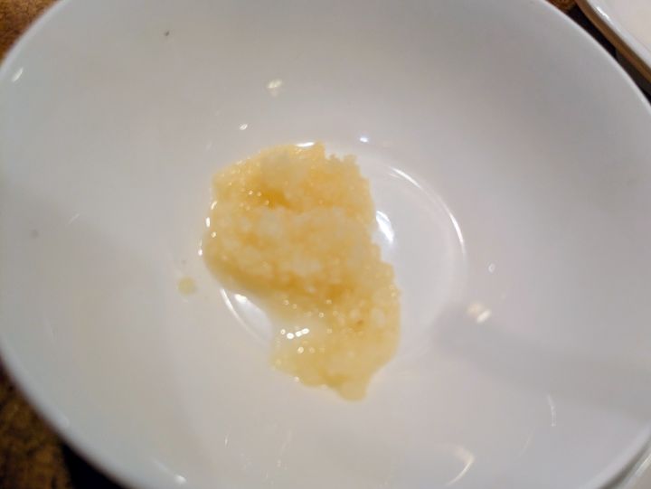 バーミヤン味噌バミ郎そばの無料にんにく みじん切りの生にんにくが別皿で提供された様子