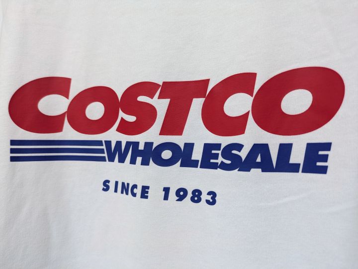 コストコ ロゴTシャツの胸元ロゴプリント